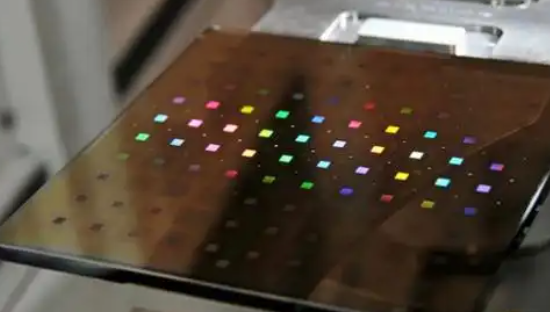 光刻掩模版在半导体制造中的关键作用（光刻掩模版的重要性解析）